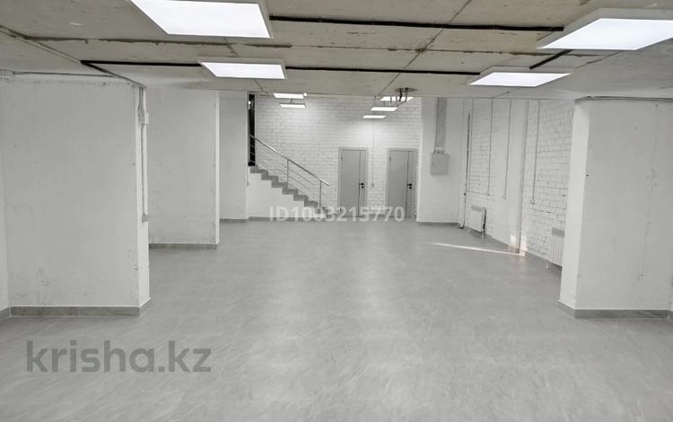 Свободное назначение, офисы, магазины и бутики, склады, общепит, салоны красоты, сельское хозяйство, бани, гостиницы и зоны отдыха, медцентры и аптеки, образование, развлечения · 111.5 м² за 45 млн 〒 в Астане, Нура р-н — фото 28