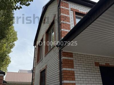 Отдельный дом · 7 комнат · 320 м² · 10 сот., Нурсулу Тапалова — Главная трасса за 45 млн ₸ в Актобе, жилой массив Заречный-2