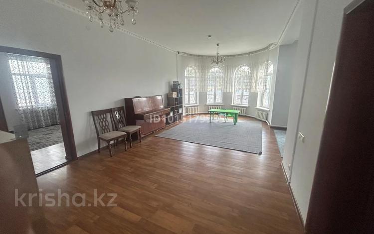 Отдельный дом · 6 комнат · 240 м² · 10 сот., Береговая 47 за 62 млн ₸ в Коянкусе — фото 2