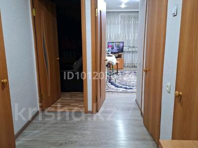 2-бөлмелі пәтер · 45 м² · 2/3 қабат, ул. Шокана Уалиханова 10 А, бағасы: 13 млн ₸ в Макинске