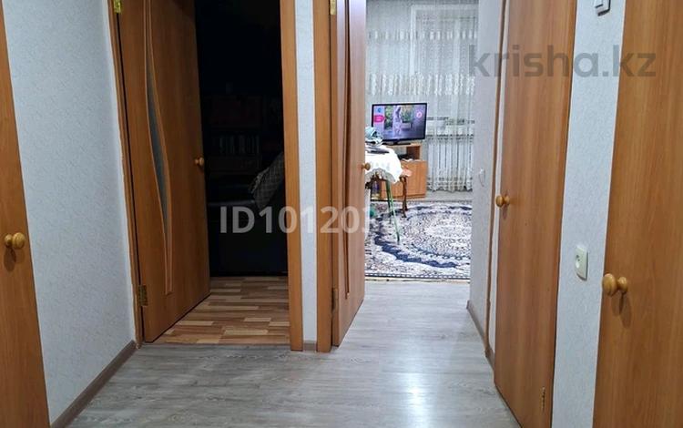 2-бөлмелі пәтер · 45 м² · 2/3 қабат, ул. Шокана Уалиханова 10 А, бағасы: 13 млн ₸ в Макинске — фото 2