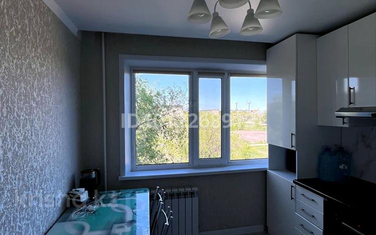 2-бөлмелі пәтер · 50.5 м² · 4/9 қабат, 15-й мкр. 37, бағасы: 14 млн ₸ в Караганде — фото 2