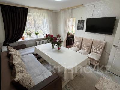 3-бөлмелі пәтер · 60.4 м² · 1/5 қабат, Проспект Абая, бағасы: 20.9 млн ₸ в Таразе
