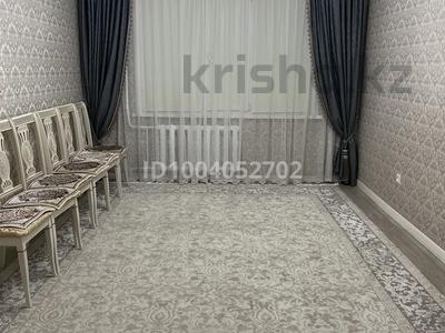 4-комнатная квартира · 80 м² · 3/5 этаж, Коммунистическая|Қошқарбаева 23 — В центре, возле тд Шанырак за 28 млн 〒 в Щучинске