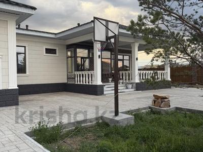 Отдельный дом · 4 комнаты · 257.3 м² · 10 сот., мкр Уркер, Алтын Сака 19 за 129 млн ₸ в Астане, Нура р-н