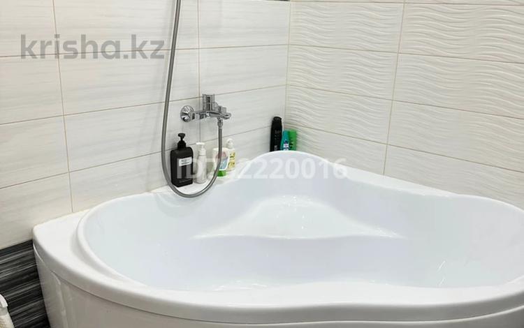 2-бөлмелі пәтер · 56 м² · 4/5 қабат, 7-й мкр 7, бағасы: 21 млн ₸ в Актау — фото 5