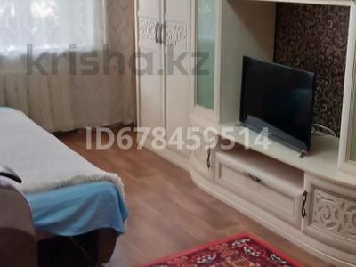 1-бөлмелі пәтер, 35 м², 4/5 қабат тәулігіне, Майкудук, Майкудук, 12й микрорайон 1, бағасы: 7 000 〒 в Караганде, Алихана Бокейханова р-н