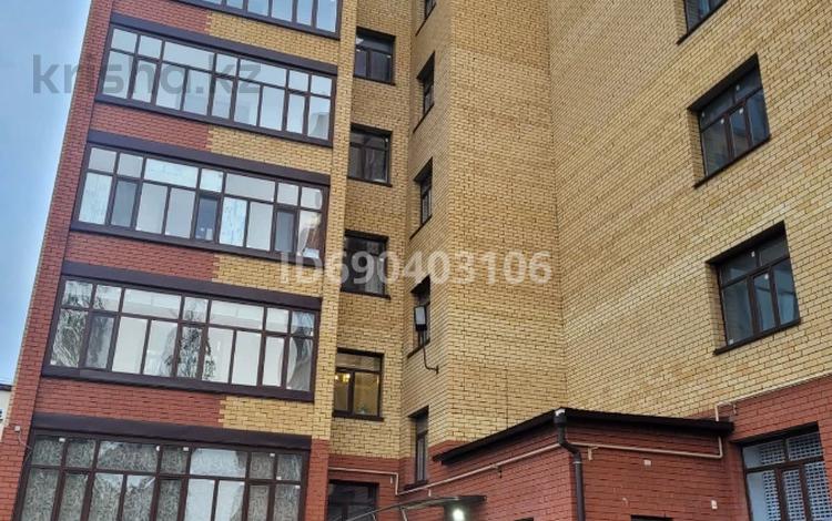 4-комнатная квартира, 154 м², 3/7 этаж, Пугачева 37 за 45 млн 〒 в Уральске — фото 2