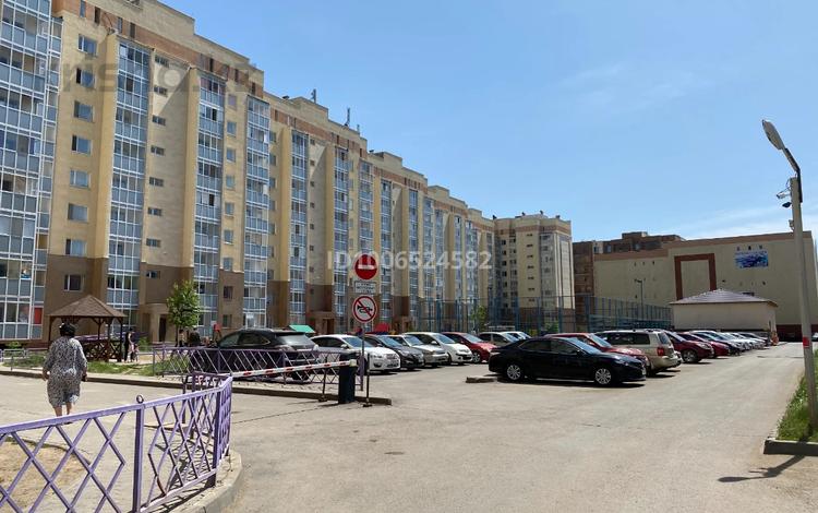 8-бөлмелі пәтер · 295 м² · 9/10 қабат, Максут Нарикбаев 9, бағасы: 150 млн ₸ в Астане, Нура р-н — фото 2