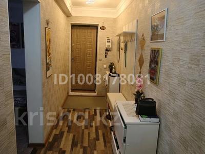 2-комнатная квартира · 50 м² · 1/3 этаж, Саржайлау за 10.5 млн 〒 в Актобе, жилой массив Жилянка