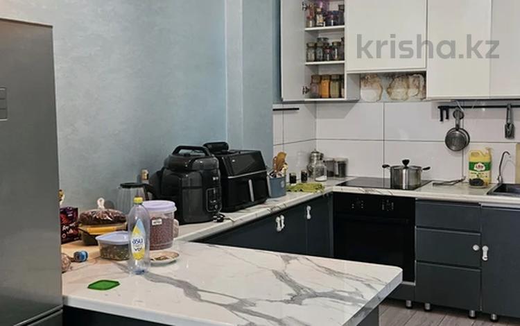 3-комнатная квартира · 70 м² · 1/5 этаж, мкр Акбулак — Хан Шатыр за 40 млн ₸ в Алматы, Алатауский р-н — фото 2