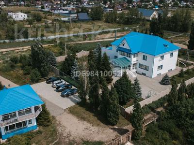 Дом · 8 комнат · 640 м², Озерная 1/3 за 150 000 〒 в Костанае