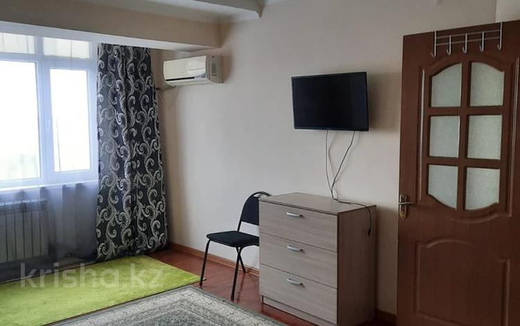 1-комнатная квартира · 35 м² · 1/10 этаж, 5-й мкр 22 за 100 000 ₸ в Актау — фото 2