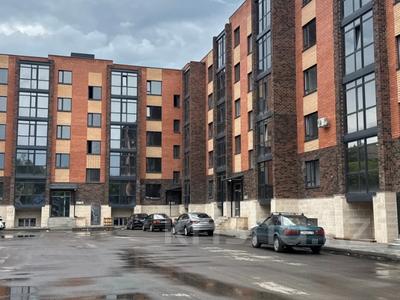 3-комнатная квартира · 98 м² · 4/5 этаж, Лениградская за 36.5 млн ₸ в Петропавловске