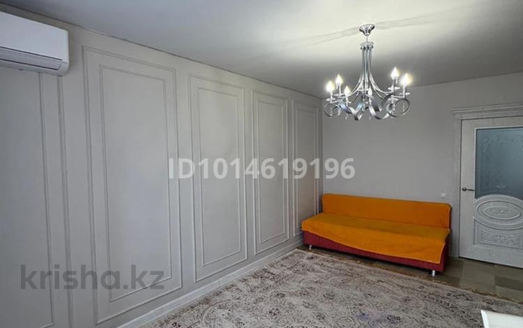2-комнатная квартира · 70 м² · 4/6 этаж, мкр Кадыра Мырза-Али 31 за 200 000 ₸ в Уральске — фото 2