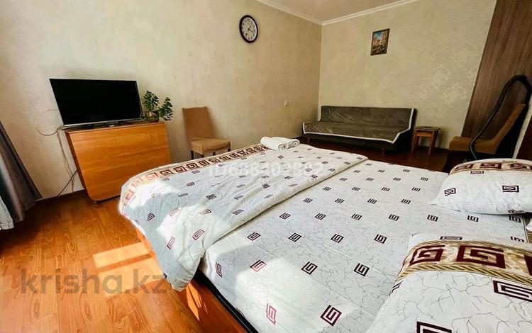 1-бөлмелі пәтер · 43 м² · 2/4 қабат, Казбек би 81/83 — Чайковского, бағасы: 17 000 ₸ в Алматы, Алмалинский р-н — фото 2