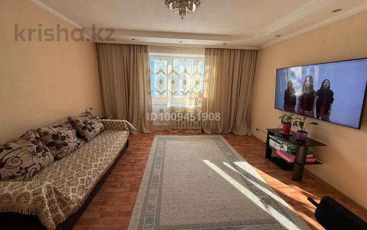 2-комнатная квартира · 54 м² · 3/5 этаж, Юность 37 за 21 млн 〒 в Семее — фото 2