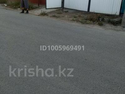 Отдельный дом · 4 комнаты · 100 м² · 5.6 сот., мкр Бирлик, Рабочая 17/1 — Возле садика за 6.5 млн 〒 в Атырау, мкр	Бирлик