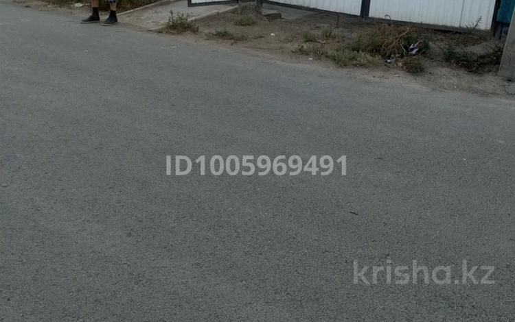 Отдельный дом · 4 комнаты · 100 м² · 5.6 сот., мкр Бирлик, Рабочая 17/1 — Возле садика за 6.5 млн 〒 в Атырау, мкр	Бирлик — фото 2