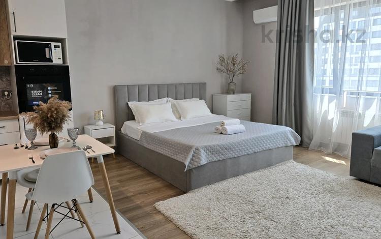 1-комнатная квартира · 47 м² · 7/14 этаж, мкр Самал-3 15 — Аль-Фараби Мендыкулова за 30 000 ₸ в Алматы, Медеуский р-н — фото 2