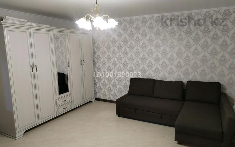 2-бөлмелі пәтер · 70 м² · 4/10 қабат, Сатпаева 36/1, бағасы: 250 000 ₸ в Усть-Каменогорске — фото 3
