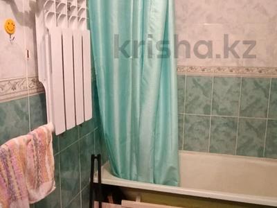 2-комнатная квартира, 44 м², 4/4 этаж, Ауэзова 173 — Ауэзова Чайковского за 11.5 млн 〒 в Петропавловске