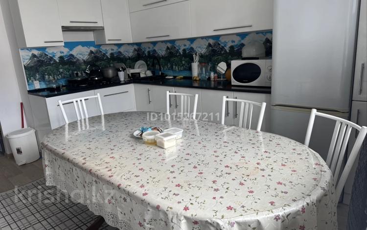 2-комнатная квартира · 57 м² · 1/5 этаж, Балапанова 16 за 23 млн ₸ в Талдыкоргане, мкр Бирлик — фото 2