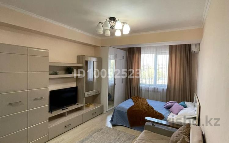 1-бөлмелі пәтер · 40 м² · 5/12 қабат, Шевченко 85, бағасы: 18 000 ₸ в Алматы, Алмалинский р-н — фото 14