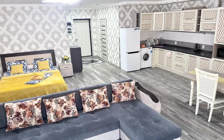 1-бөлмелі пәтер · 47 м² · 8/12 қабат, Шевченко, бағасы: 3 000 ₸ в Алматы, Алмалинский р-н — фото 2
