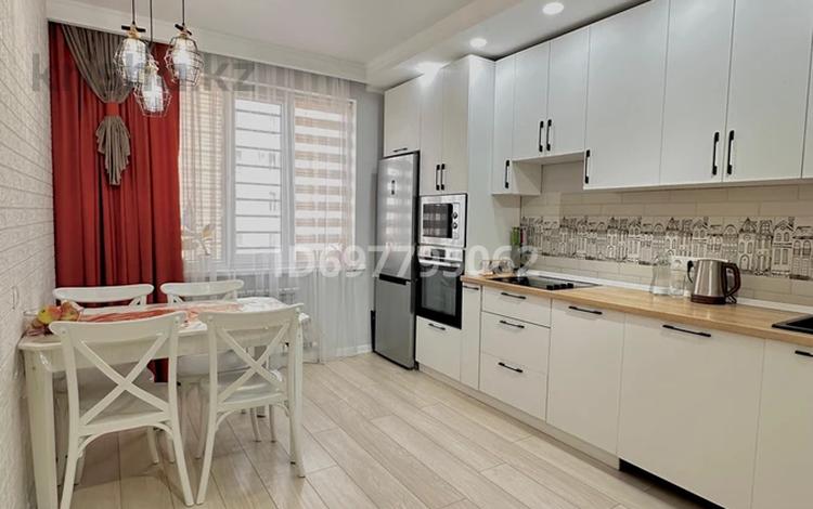 2-бөлмелі пәтер · 70 м² · 10/13 қабат, Макатаева 131 — Шарипова, бағасы: 460 000 ₸ в Алматы, Алмалинский р-н — фото 2