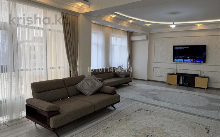3-комнатная квартира · 160 м² · 9/11 этаж, 17-й мкр 18 за 74 млн ₸ в Актау — фото 31