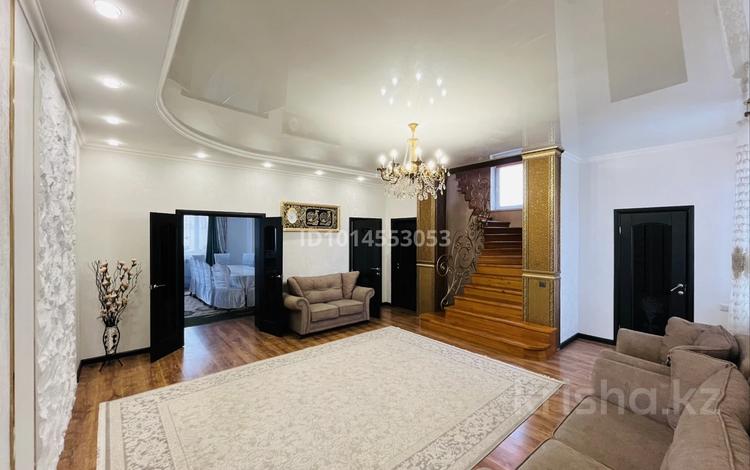 Жеке үй · 7 бөлме · 300 м² · 100000 жүзд., Күнгей ш/а. 67, бағасы: 1.5 млн ₸ в Караганде, Казыбек би р-н — фото 2