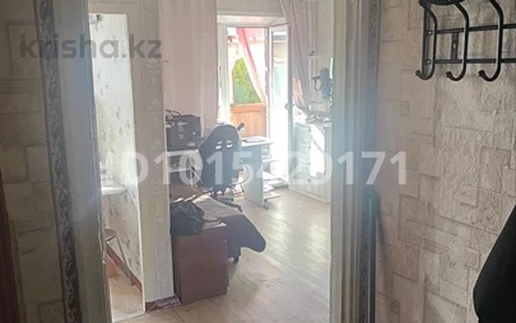 2-комнатная квартира · 42 м² · 3/5 этаж, Майкудук, Майкудук, 14й микрорайон 8 — Магазин Раушан за 10 млн ₸ в Караганде, Алихана Бокейханова р-н — фото 2