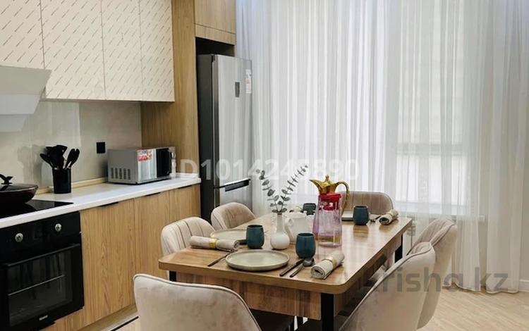 2-комнатная квартира · 70 м² · 8/9 этаж, мкр Шымсити, Байдибек би 241а за 17 000 ₸ в Шымкенте, Абайский р-н — фото 2
