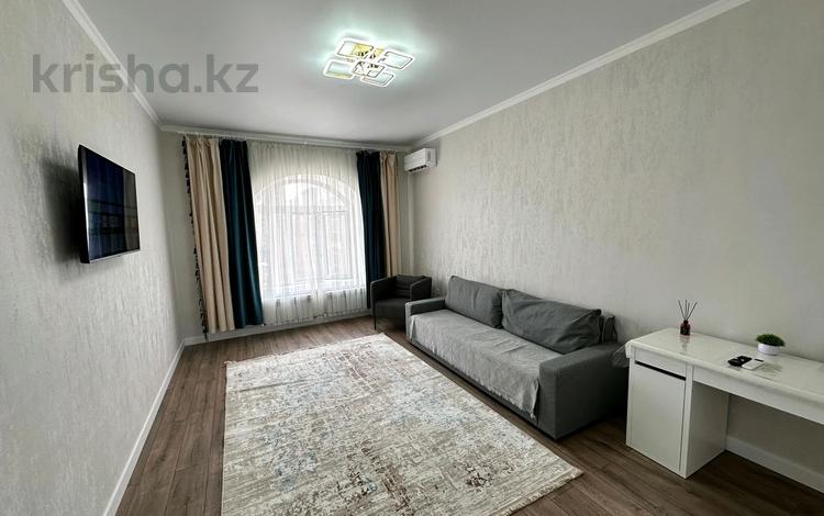 2-комнатная квартира · 60 м² · 10/10 этаж, мкр Новый Город, 137-й учётный квартал 349 за 20 000 ₸ в Караганде, Казыбек би р-н — фото 2