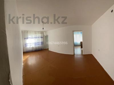3-комнатная квартира · 51 м² · 1/4 этаж, Тауелсиздик — Казахстанская за 8 млн ₸ в Текели