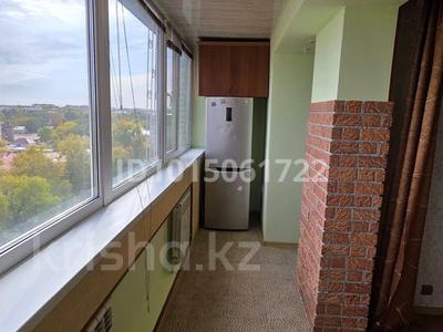 2-комнатная квартира · 54.4 м² · 9/9 этаж, Жукова 15/1 — Пересечение Улицы Жукова и Молдагуловой за 19 млн ₸ в Уральске, мкр Школьник