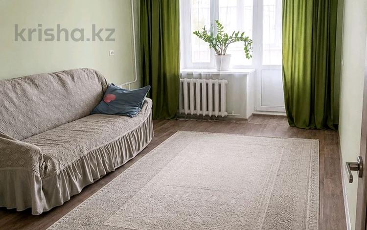 2-бөлмелі пәтер · 50 м² · 3/5 қабат, Алии Молдагуловой — ост Петровского, бағасы: 19 млн ₸ в Уральске, мкр Школьник — фото 2