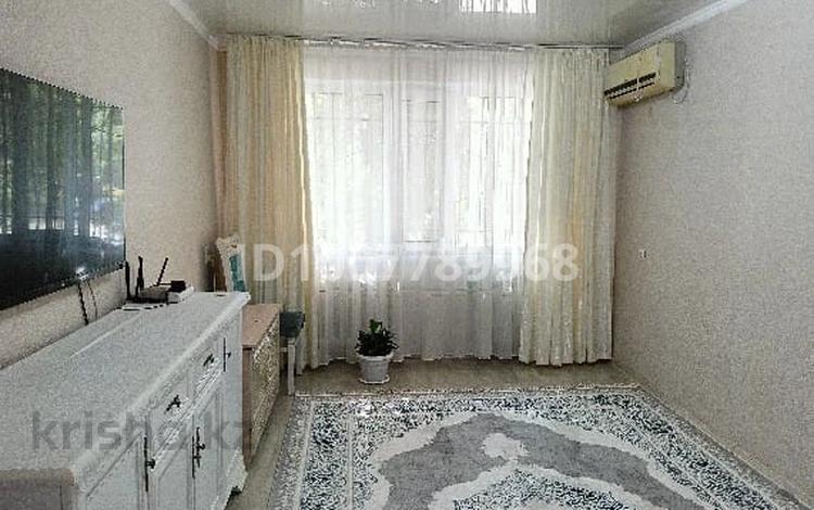 2-бөлмелі пәтер · 43.7 м² · 1/5 қабат, мкр Жилгородок, ул Маресьева, бағасы: 11.7 млн ₸ в Актобе — фото 2