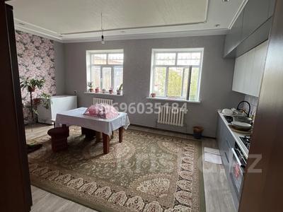 Отдельный дом · 6 комнат · 240 м² · 8 сот., Аяз би 8а — Гагарина остановка Шымкала Аяз би 8 за 45 млн ₸ в Шымкенте, Туран р-н