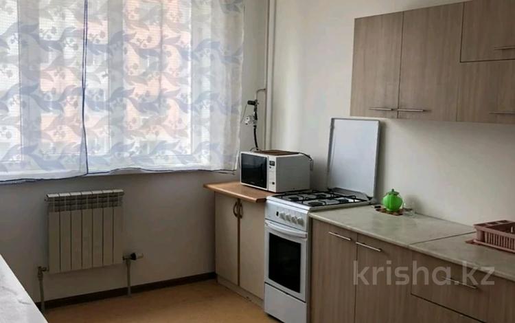 3-комнатная квартира · 76 м² · 7/9 этаж, мкр Шугыла 342 за 270 000 ₸ в Алматы, Наурызбайский р-н — фото 2