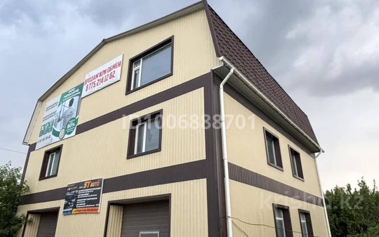 Отдельный дом · 4 комнаты · 550 м² · 7 сот., Ленина 95 за ~ 42 млн 〒 в  — фото 2