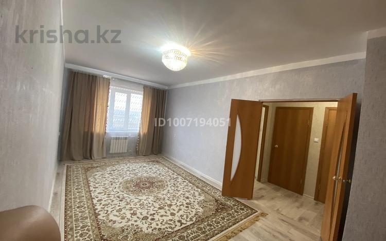 1-комнатная квартира · 40.1 м² · 8/9 этаж, 10 микрорайон, ул.Самал 99/1 за 15.5 млн 〒 в Уральске — фото 2