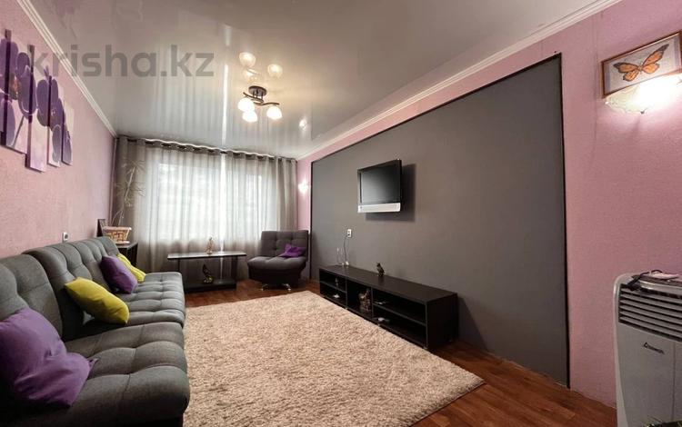 3-комнатная квартира · 70 м² · 8/9 этаж, ул. Темиртауская 33 за 13.7 млн ₸ — фото 2
