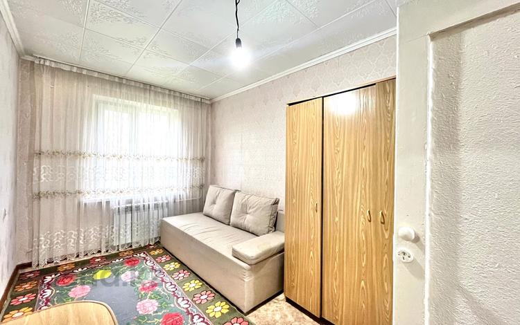 2-комнатная квартира, 43 м², 1/5 этаж, Самал за 12.5 млн 〒 в Талдыкоргане, мкр Самал — фото 2
