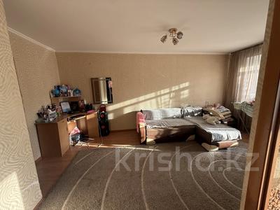2-комнатная квартира · 44.2 м² · 4/5 этаж, Абая 5 за 17 млн ₸ в Усть-Каменогорске, Ульбинский