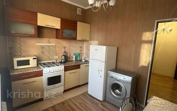 1-комнатная квартира · 40 м² · 2/5 этаж, Просп Алии Молдагуловой 36Б/4 за 130 000 ₸ в Актобе — фото 2