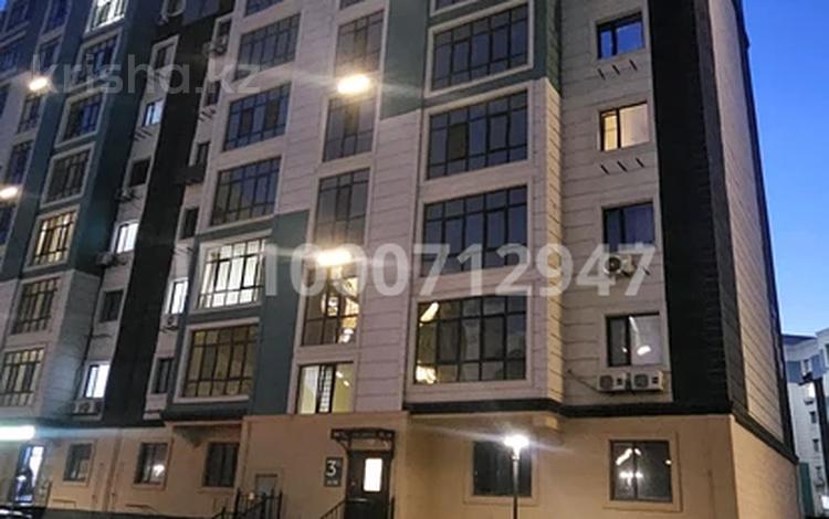 2-бөлмелі пәтер · 71 м² · 5/9 қабат, мкр Нурсая, Елорда — Возле цон, бағасы: 39 млн ₸ в Атырау — фото 28