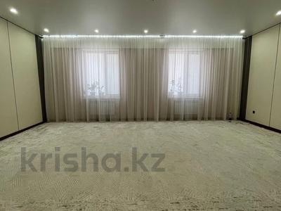 4-бөлмелі пәтер · 194 м² · 8/9 қабат, 17-ш/а. 97, бағасы: 56.9 млн ₸ в Актау, 17-й мкр