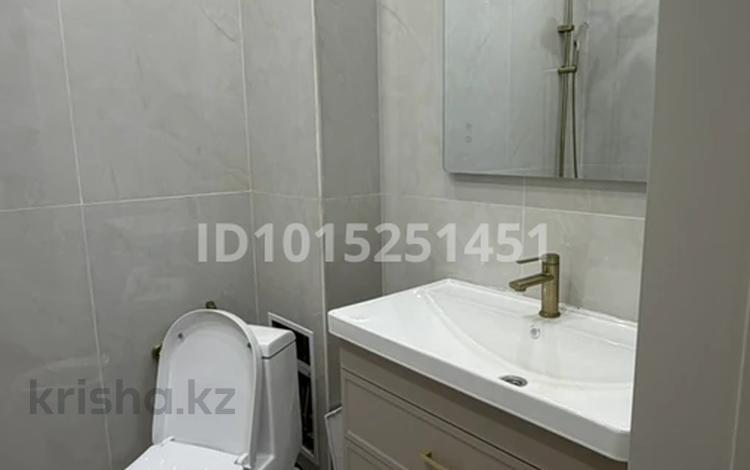 4-комнатная квартира · 110 м² · 6/10 этаж, Е 923 5 за 500 000 ₸ в Астане, Есильский р-н — фото 2